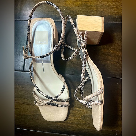 Dolce Vita alligator wrap-around heeled sandals - Picture 4 of 4